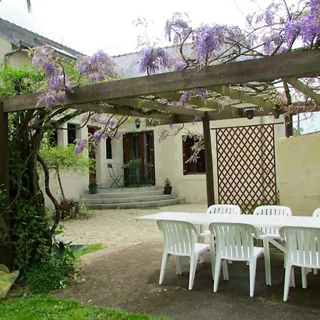 Casa de Férias Maison Familiale Charmante à Avec Jardin Et Loisirs *